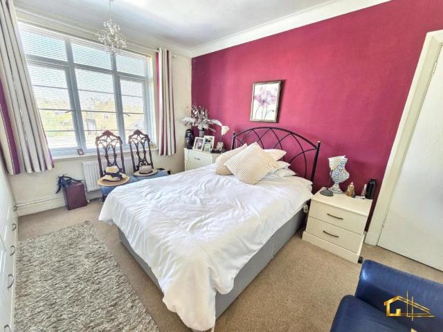 Flat for sale in Central, Heathlands
