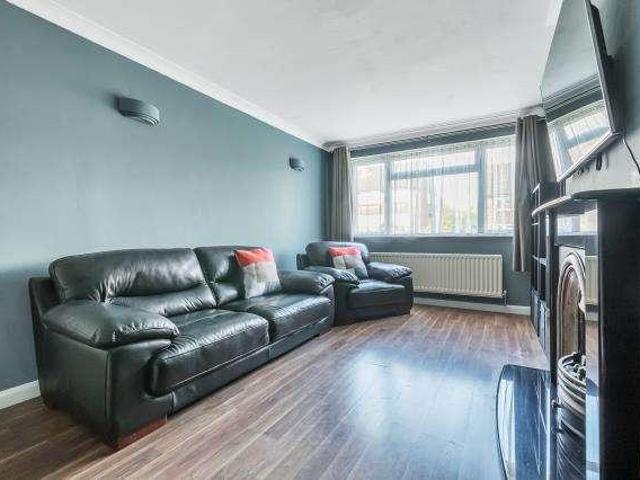 Flat for sale in Chesham