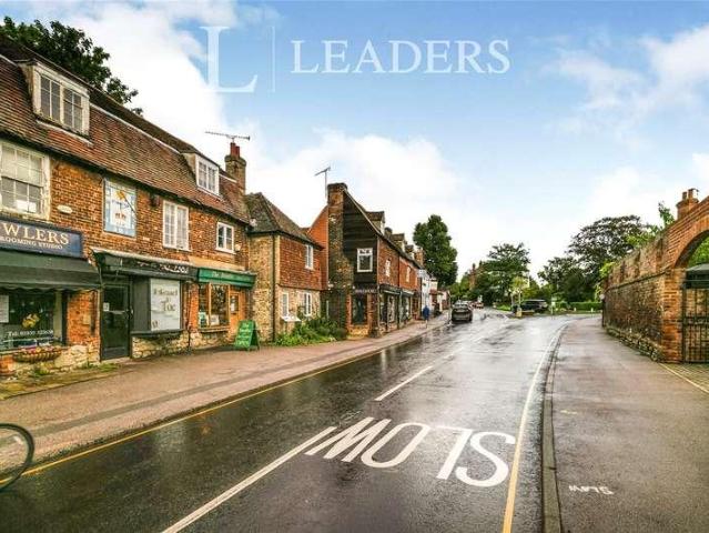 Flat for sale in The Butts, Kent