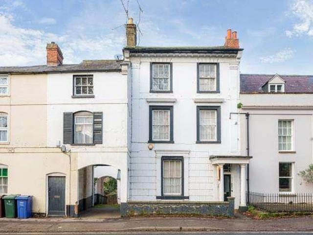 Flat for sale in Evershot, Oxfordshire