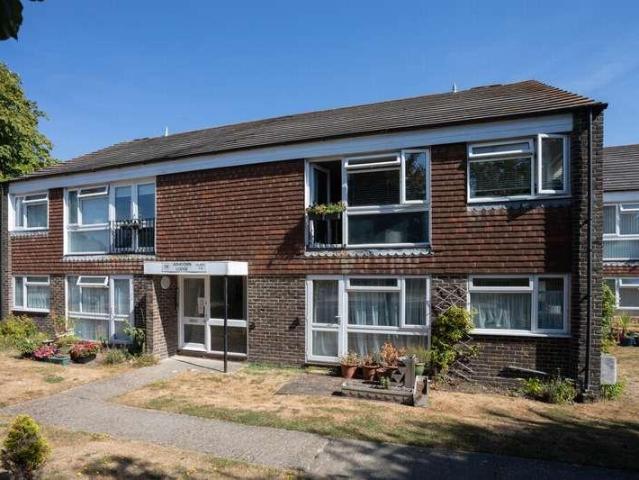 Flat for sale in Folkestone