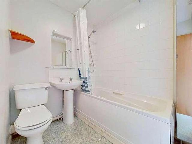 Flat for sale in Fishersgate, West Sussex