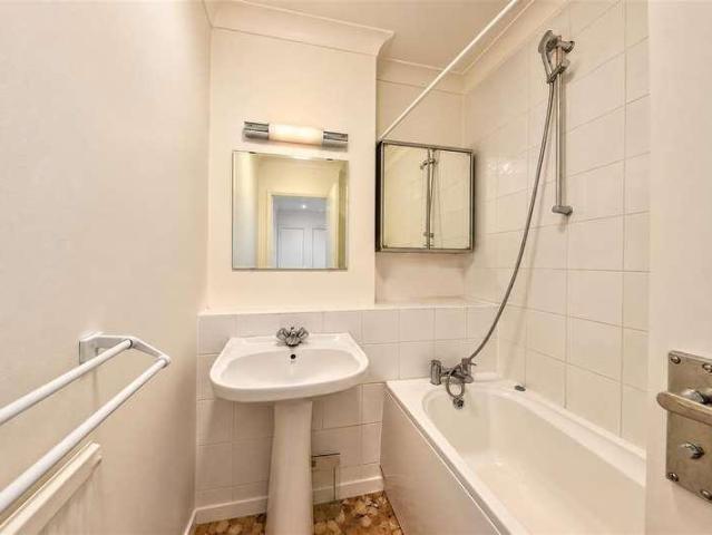 Flat for sale in Primrose Hill, Greater London