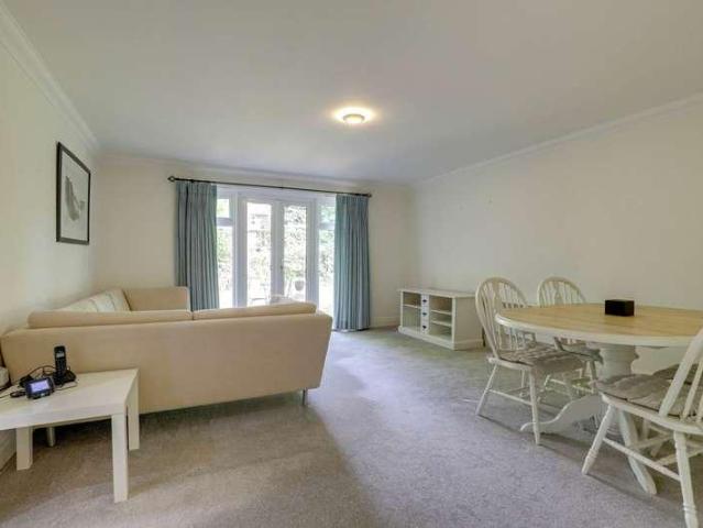 Flat for sale in Reading