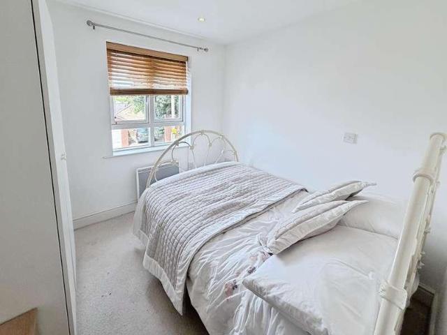 Flat for sale in Lash Hill, Barton