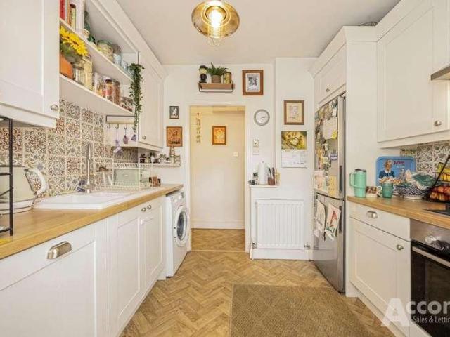 Flat for sale in Emerson Park, Greater London