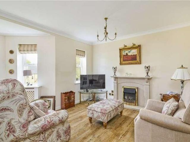 Flat for sale in Ilkley, West Yorkshire
