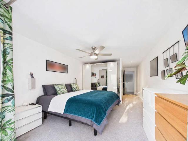 Flat for sale in Bledlow-cum-Saunderton, Bradenham