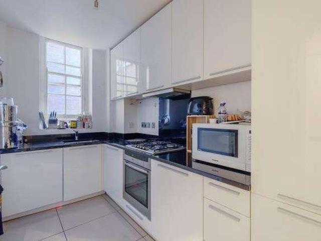 Flat for sale in St. John's Wood, Greater London
