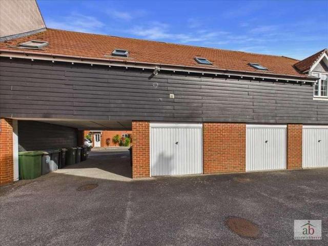 Flat for sale in Eastbridge, Suffolk