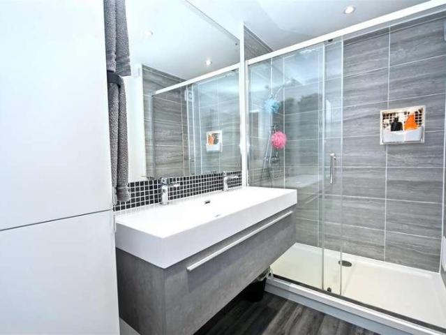 Flat for sale in Upperton, Eastbourne