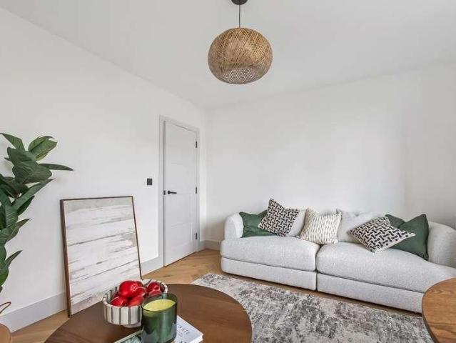 Flat for sale in London Borough of Lewisham, Isle Of Man