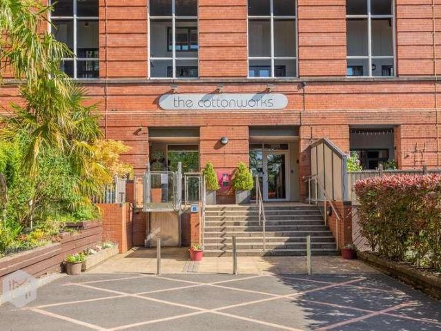 Flat for sale in Lee Bank, Greater Manchester