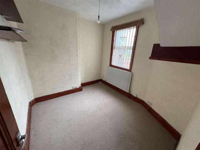 Flat for sale in Colwyn Bay, Wales