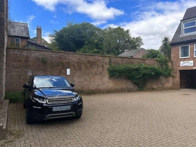 Flat for sale in Fordington