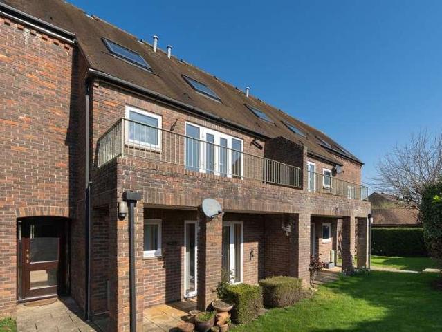 Flat for sale in Black Bourton, Oxfordshire