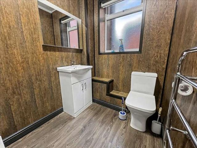 Flat for sale in Sedgley Park, Bury