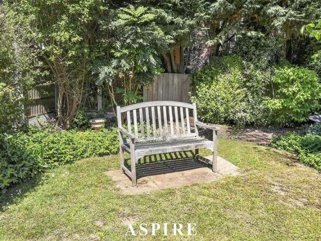 Flat for sale in North Shoebury, Alton Barnes