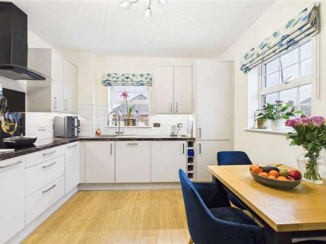 Flat for sale in Enborne, West Berkshire
