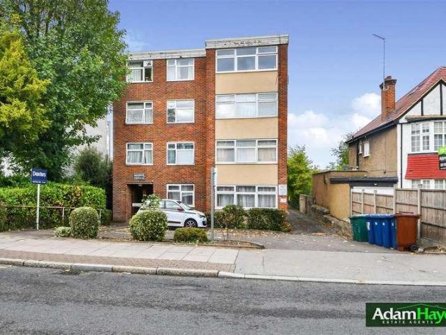 Flat for sale in London Borough of Barnet, Greater London