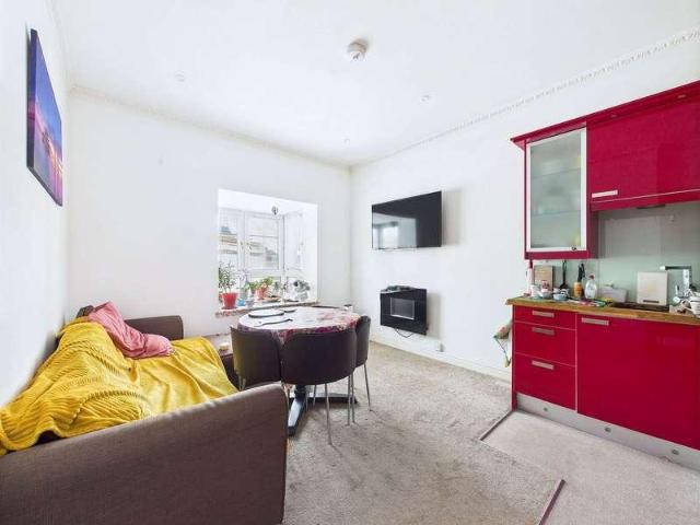 Flat for sale in Brighton & Hove