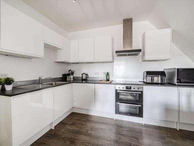 Flat for sale in Winkfield