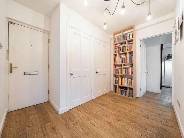 Flat for sale in London Borough of Lewisham, Deptford