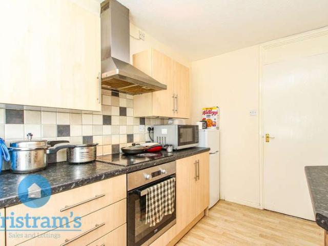 Flat for sale in Wollaton Vale, Haddon