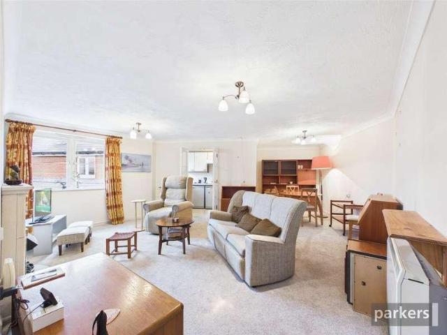 Flat for sale in Twyford