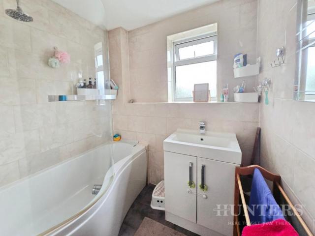 Flat for sale in Greater London