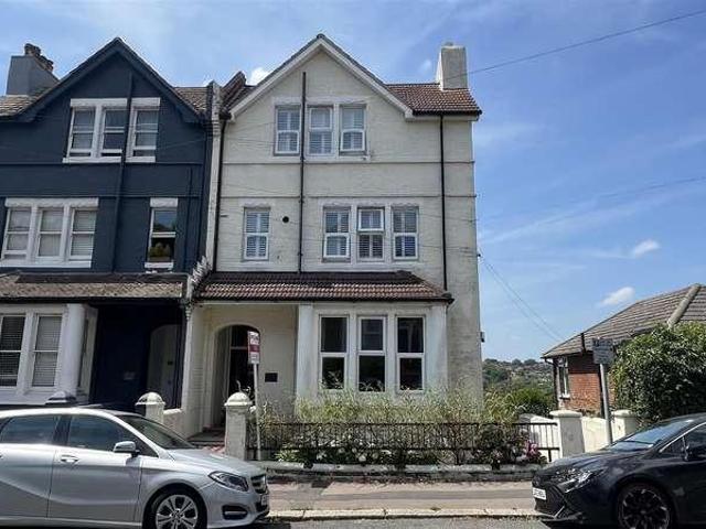 Flat for sale in West Hill, Guestling Green