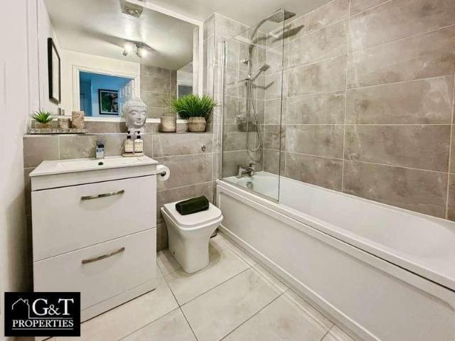 Flat for sale in West Midlands