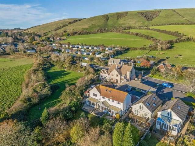 Flat for sale in Swanage, Dorset