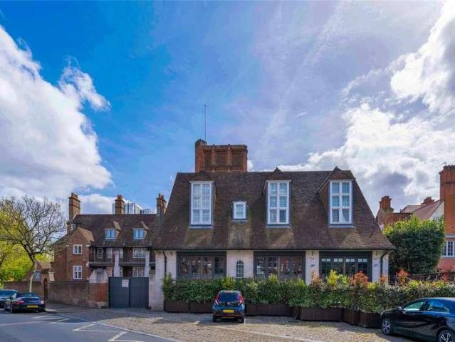 Flat for sale in Belsize Park, Primrose Hill