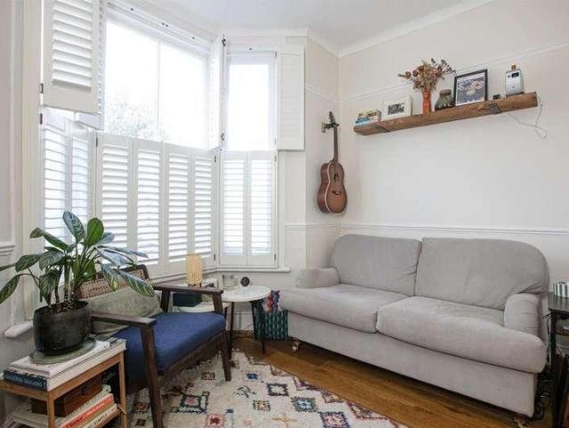 Flat for sale in Cossall Estate, Greater London