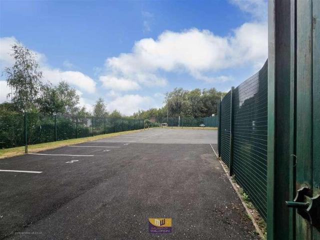 Flat for sale in Georgia, Greater Manchester