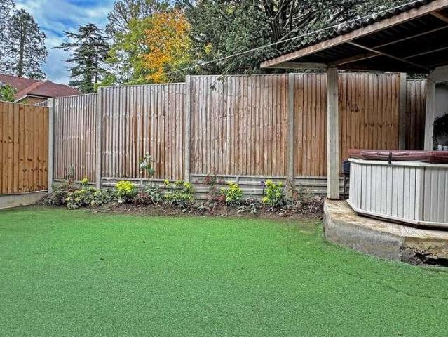 Flat for sale in Gatton, Red Hill