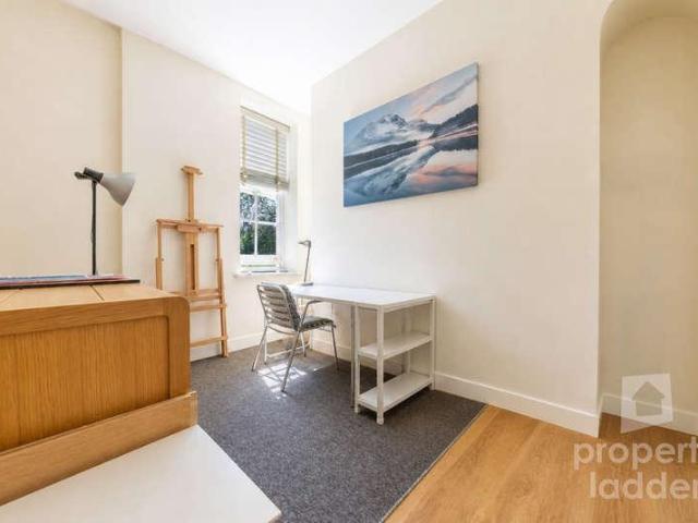 Flat for sale in Heigham Grove, East Bank