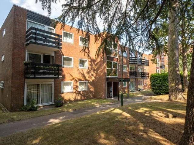 Flat for sale in Wake Green, West Midlands