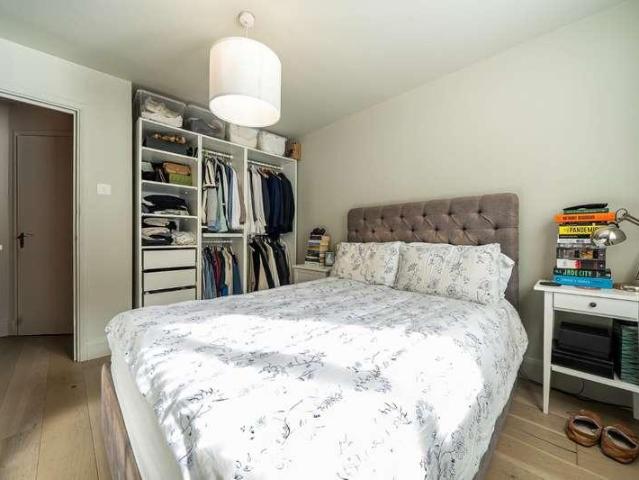 Flat for sale in London Borough of Lewisham, Greater London