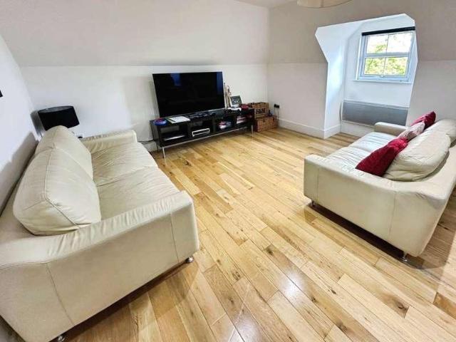 Flat for sale in Winnersh