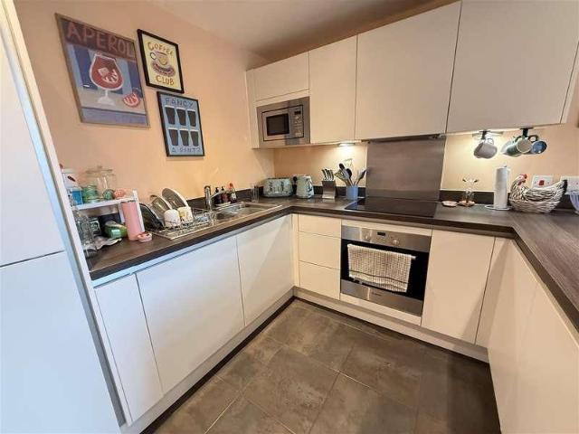 Flat for sale in City Centre, Georgia