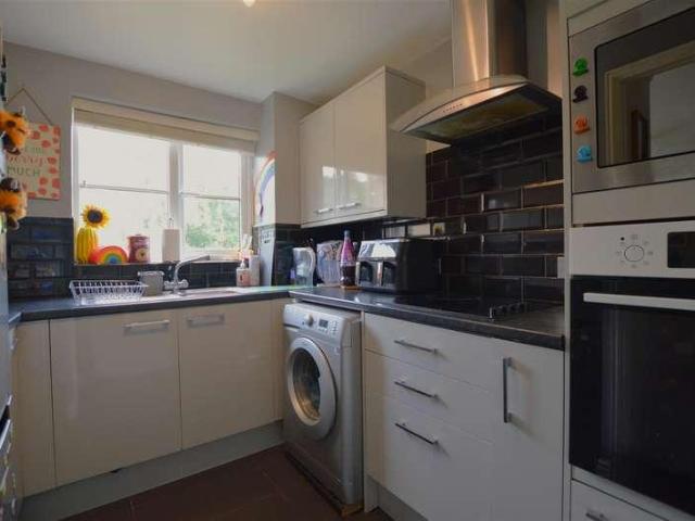 Flat for sale in Slough