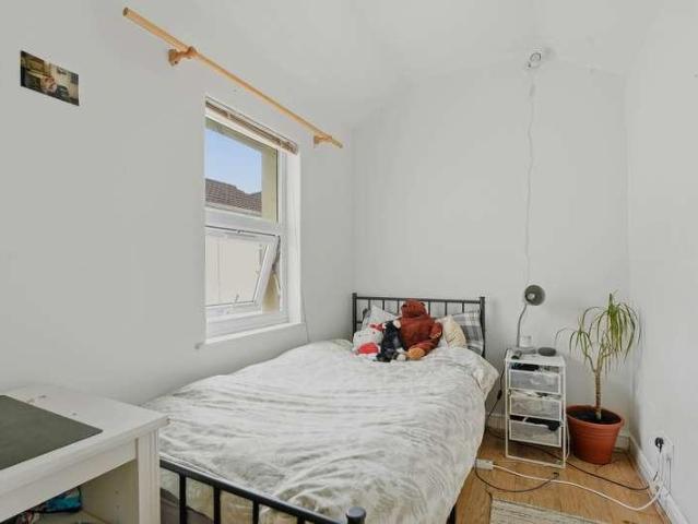 Flat for sale in Feckenham, City Of Bristol
