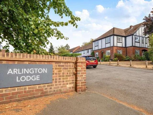 Flat for sale in Blackhills, Surrey