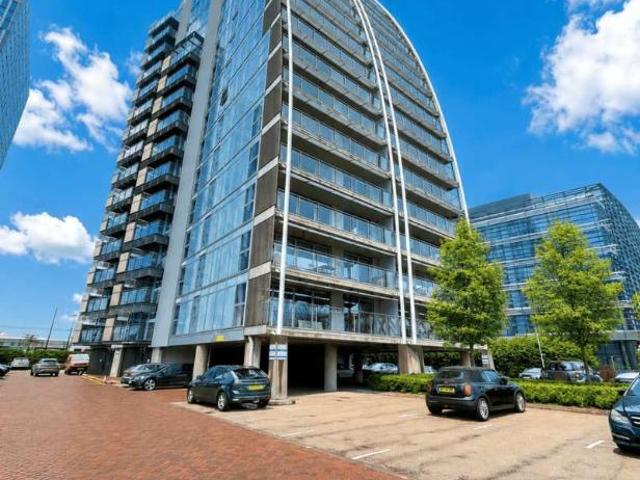 Flat for sale in Salford, Greater Manchester