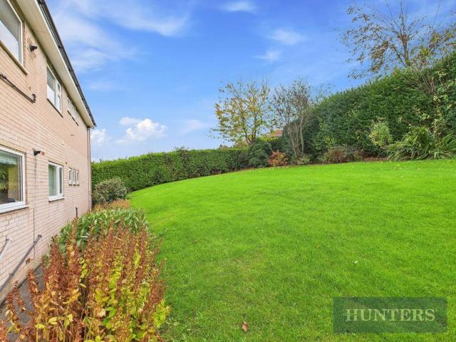 Flat for sale in Scalby Mills, Kepwick