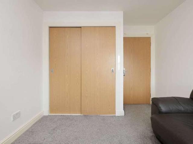 Flat for sale in Bathgate, Scotland