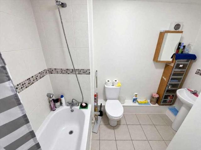 Flat for sale in Burnt Oak, Greater London