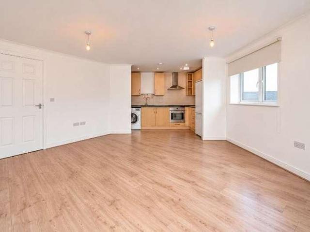 Flat for sale in London Borough of Tower Hamlets, Greater London